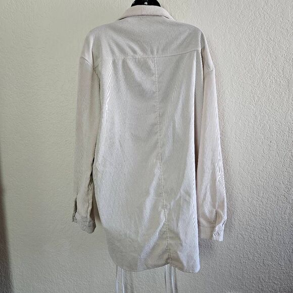 PrettyLittleThing Ruched Drawstring Shirt Dress - Picture 6 of 7